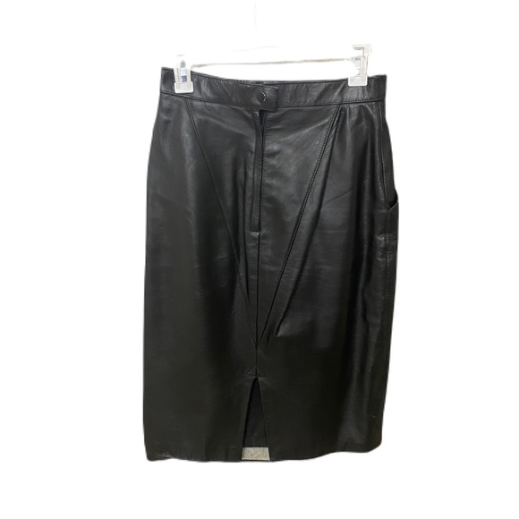 Vintage Wilson’s leather w two front pockets zip in back - Picture 2 of 3